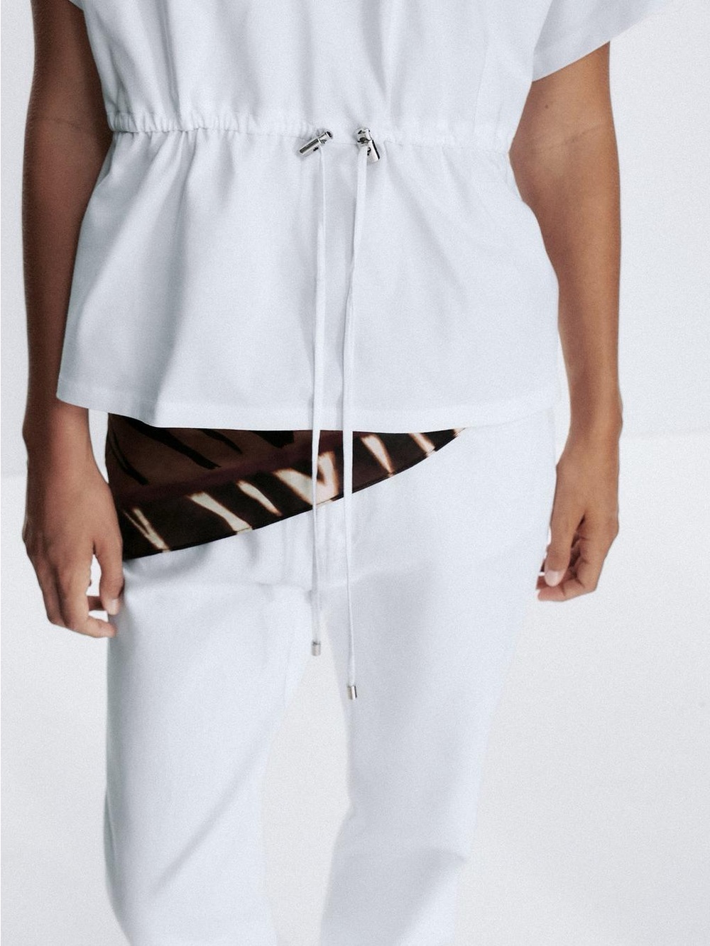 Zara Women's Drawstring Waist Short Sleeve Top - White tshirt - Picture 5 of 11